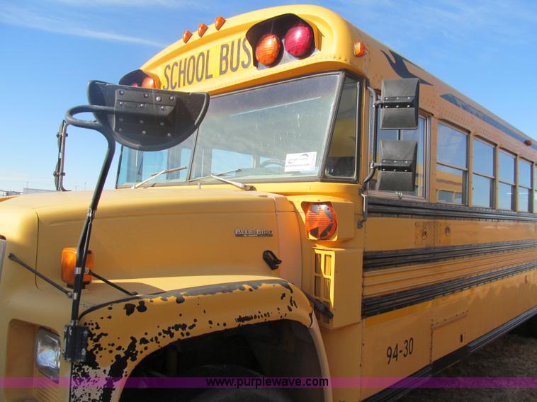 image for item G9592 1994 Chevrolet B7 school bus