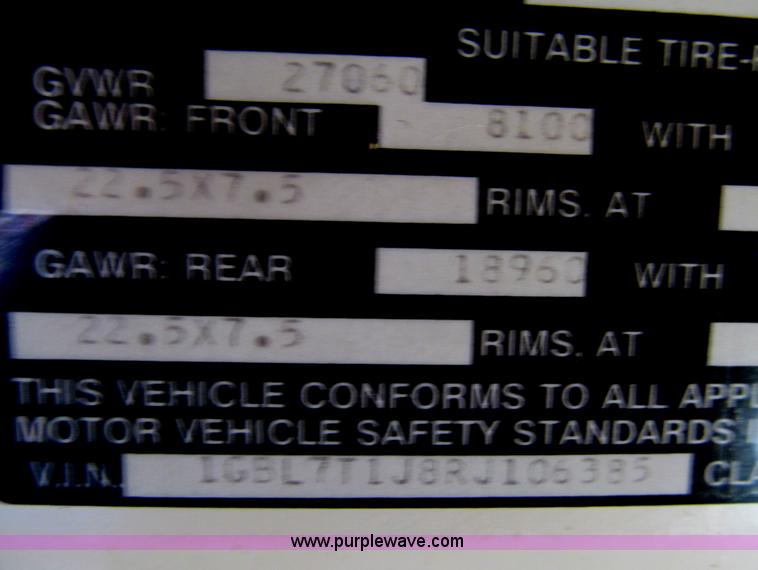 image for item G9592 1994 Chevrolet B7 school bus