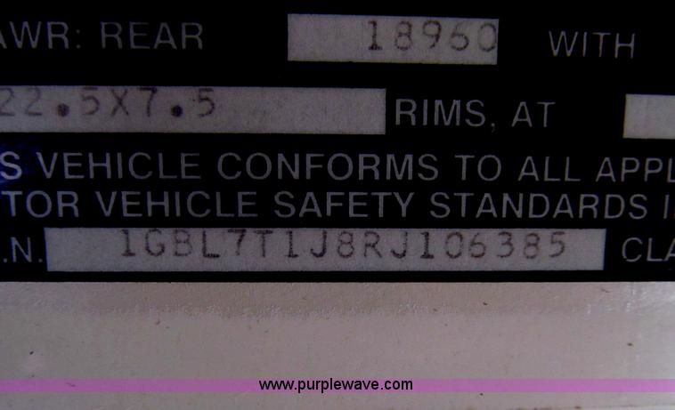 image for item G9592 1994 Chevrolet B7 school bus