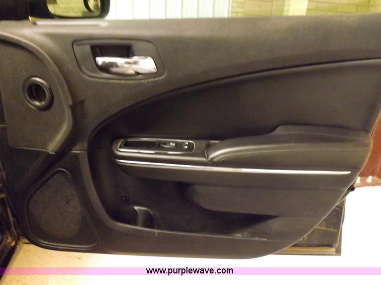 image for item I9177 2011 Dodge Charger Police