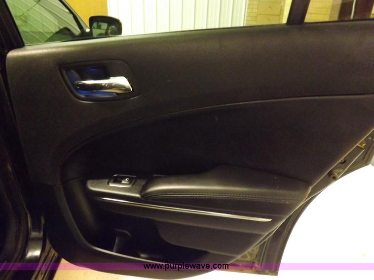 image for item I9177 2011 Dodge Charger Police