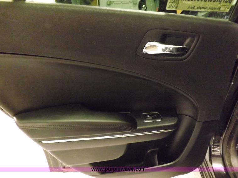 image for item I9177 2011 Dodge Charger Police