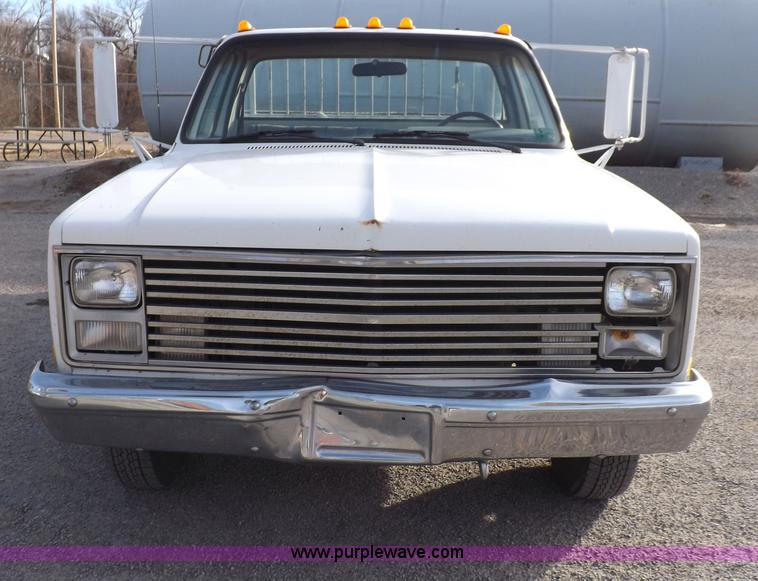 image for item I9193 1988 Chevrolet Custom Deluxe R30 flatbed truck