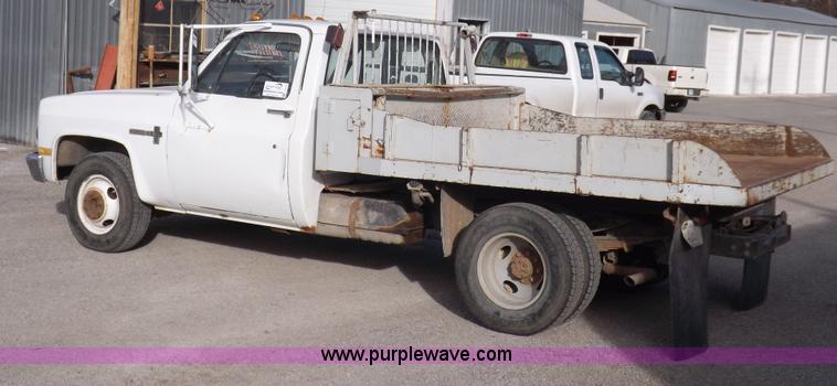 image for item I9193 1988 Chevrolet Custom Deluxe R30 flatbed truck