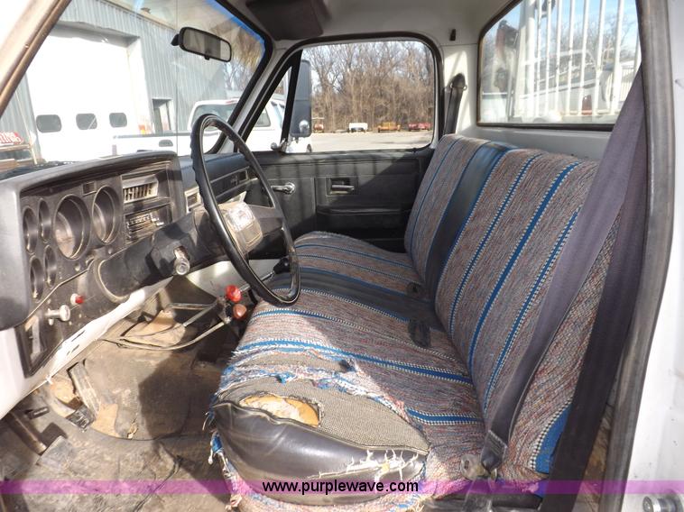 image for item I9193 1988 Chevrolet Custom Deluxe R30 flatbed truck