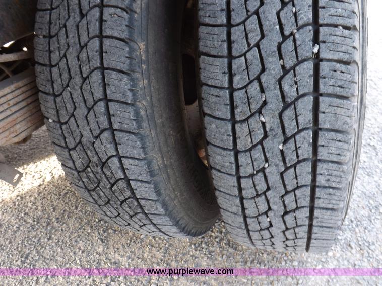 image for item I9193 1988 Chevrolet Custom Deluxe R30 flatbed truck