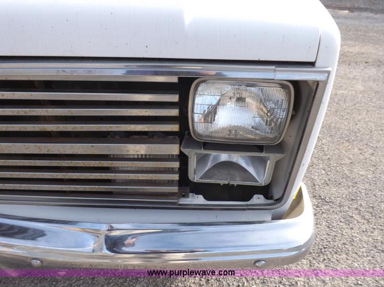 image for item I9193 1988 Chevrolet Custom Deluxe R30 flatbed truck