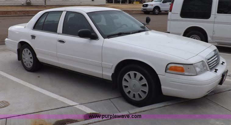 image for item I9204 2006 Ford Crown Victoria Police Interceptor