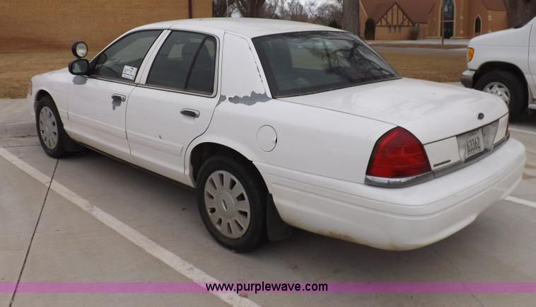 image for item I9204 2006 Ford Crown Victoria Police Interceptor