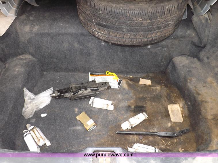 image for item I9204 2006 Ford Crown Victoria Police Interceptor