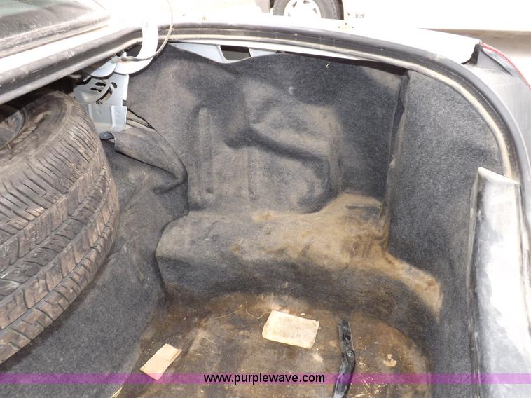 image for item I9204 2006 Ford Crown Victoria Police Interceptor