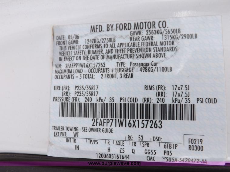 image for item I9204 2006 Ford Crown Victoria Police Interceptor