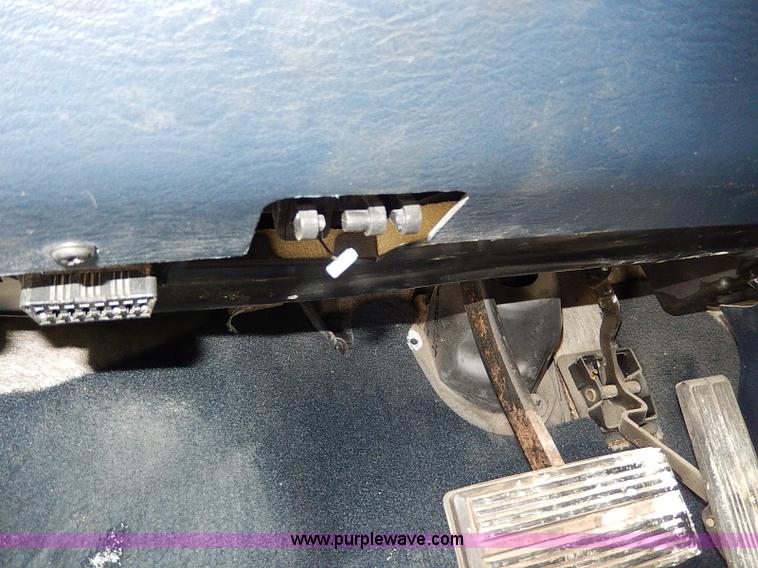 image for item I9409 2001 Dodge Grand Caravan Sport van