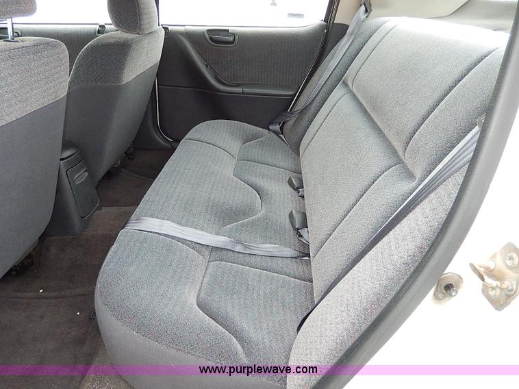 image for item I9429 2000 Dodge Stratus SE