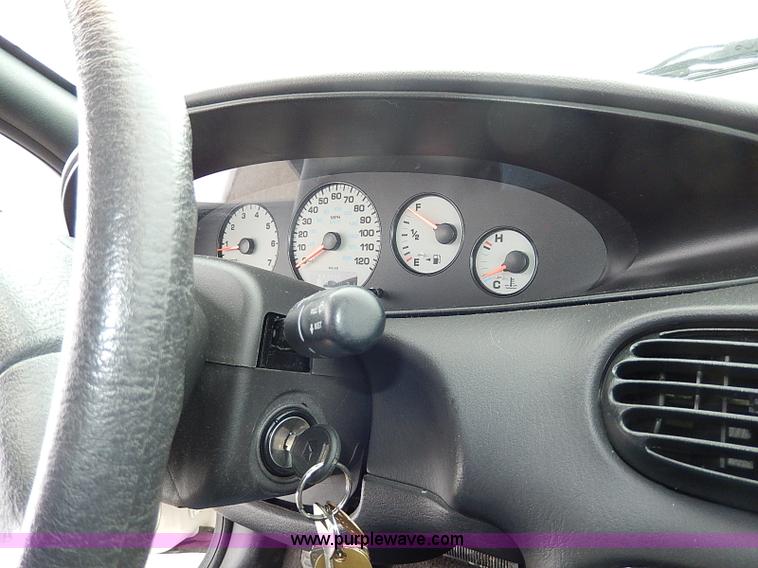 image for item I9429 2000 Dodge Stratus SE