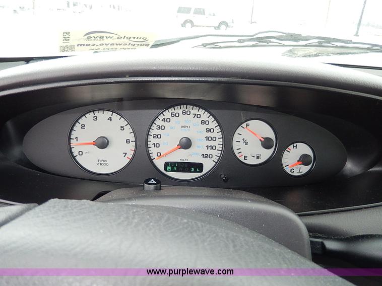 image for item I9429 2000 Dodge Stratus SE