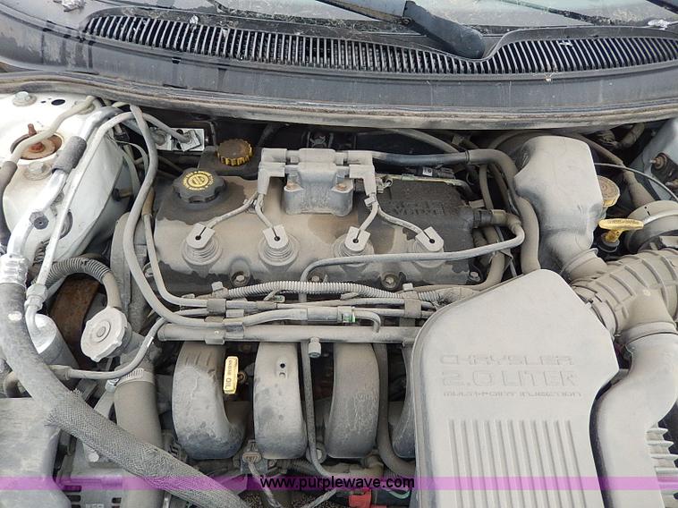 image for item I9429 2000 Dodge Stratus SE