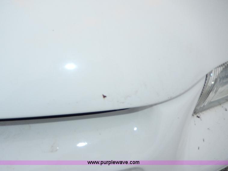 image for item I9429 2000 Dodge Stratus SE