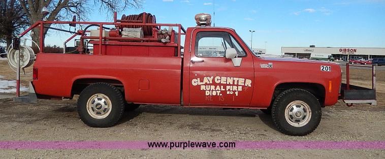 image for item I9437 1980 Chevrolet C20 Custom Deluxe fire truck