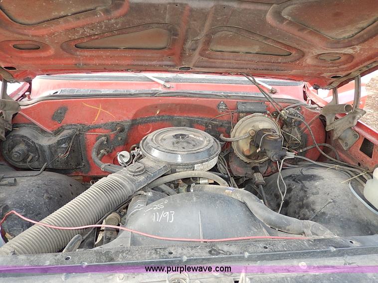 image for item I9437 1980 Chevrolet C20 Custom Deluxe fire truck