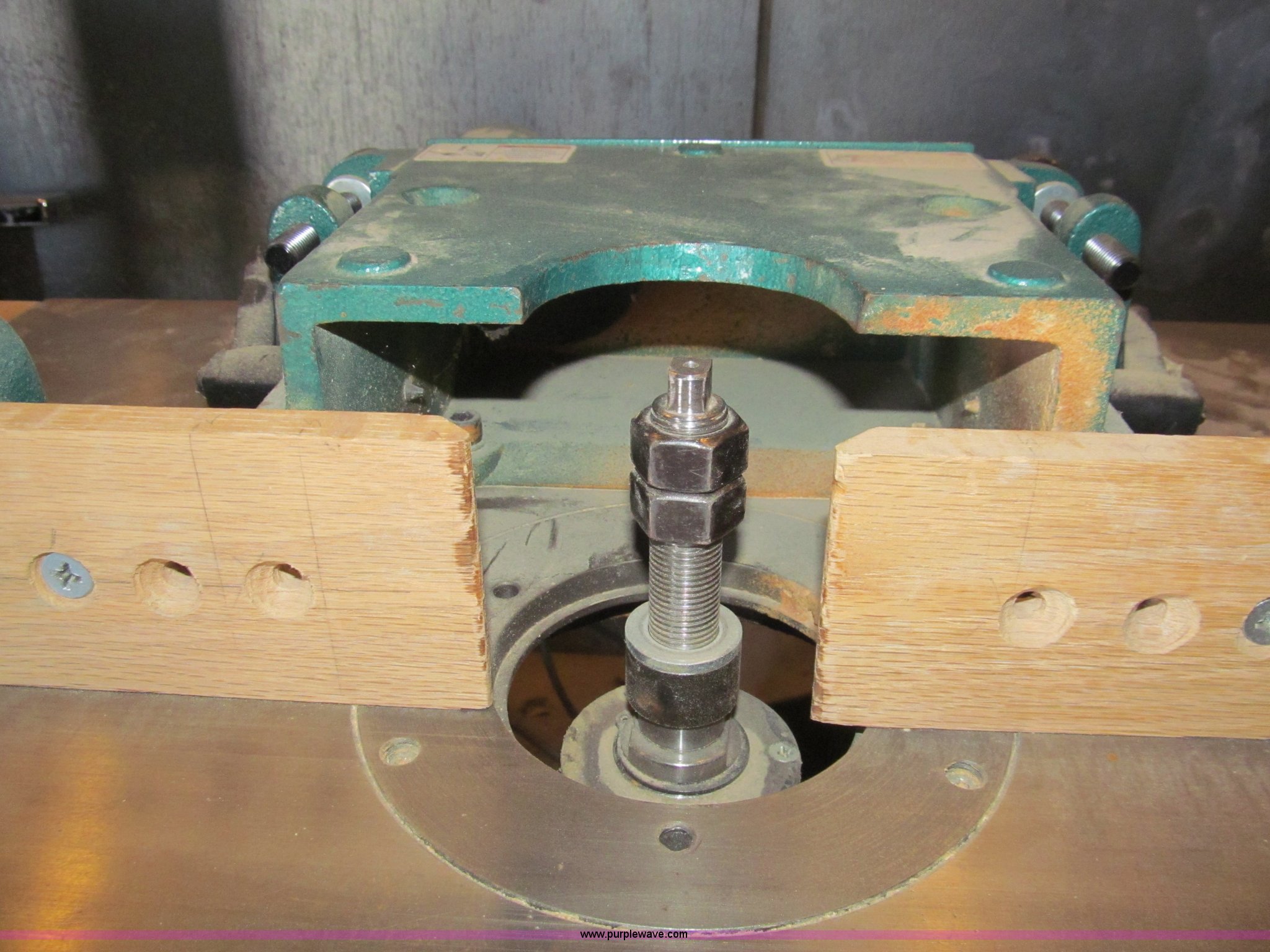 2006 Grizzly G1026 3HP shaper in Hutchinson, KS Item AR9021 sold