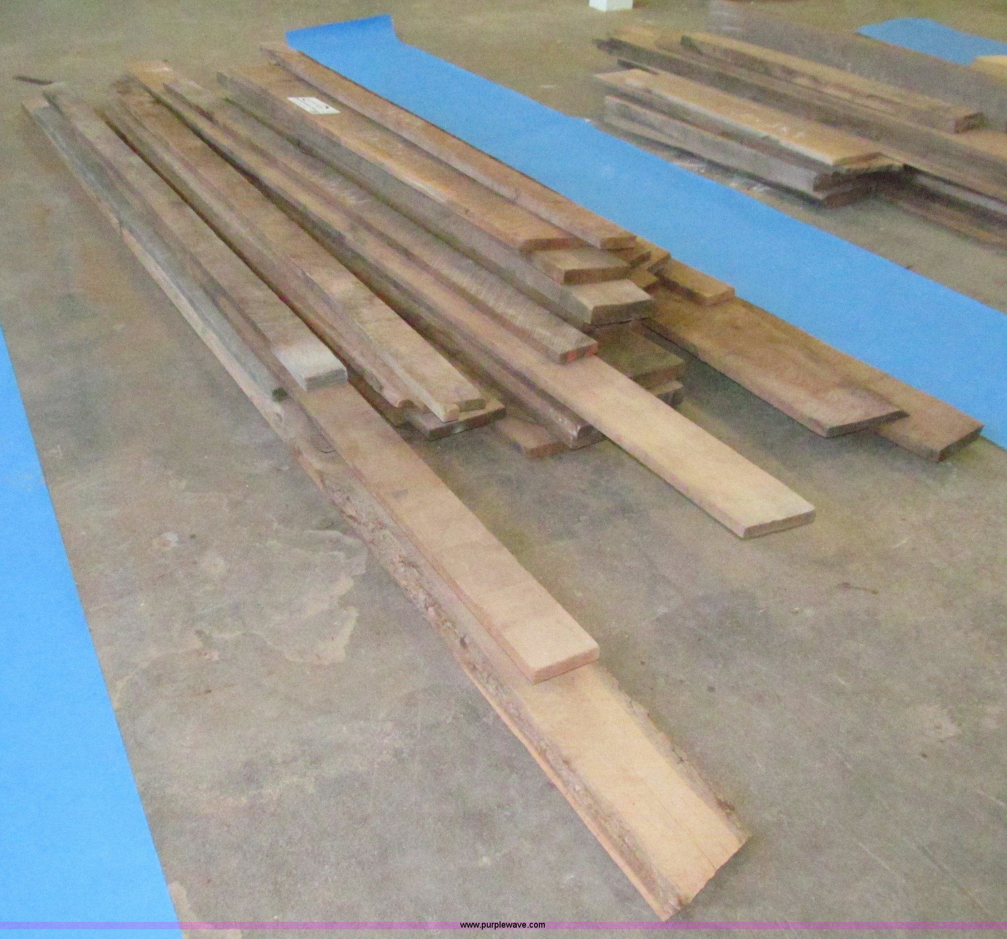 Assorted walnut lumber in Des Moines, IA Item E4653 sold Purple Wave