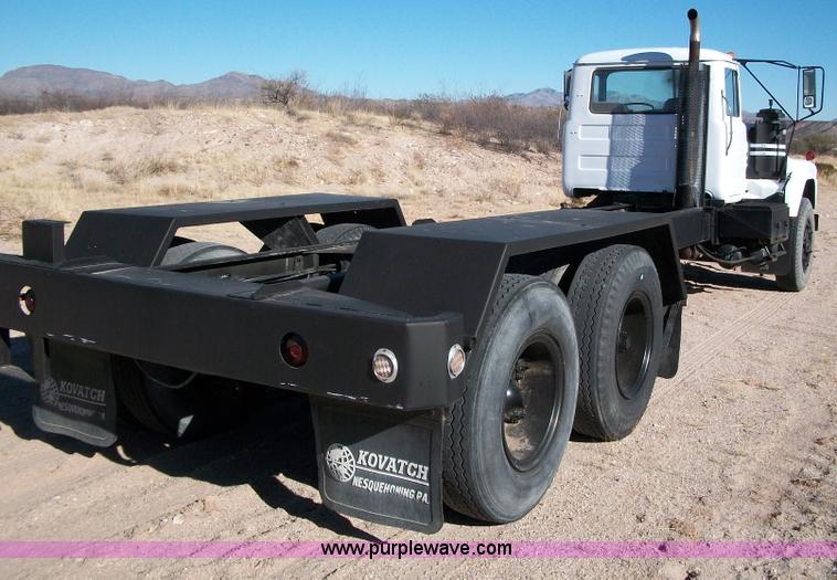 image for item C1769 1983 Mack DM4 truck cab and chassis