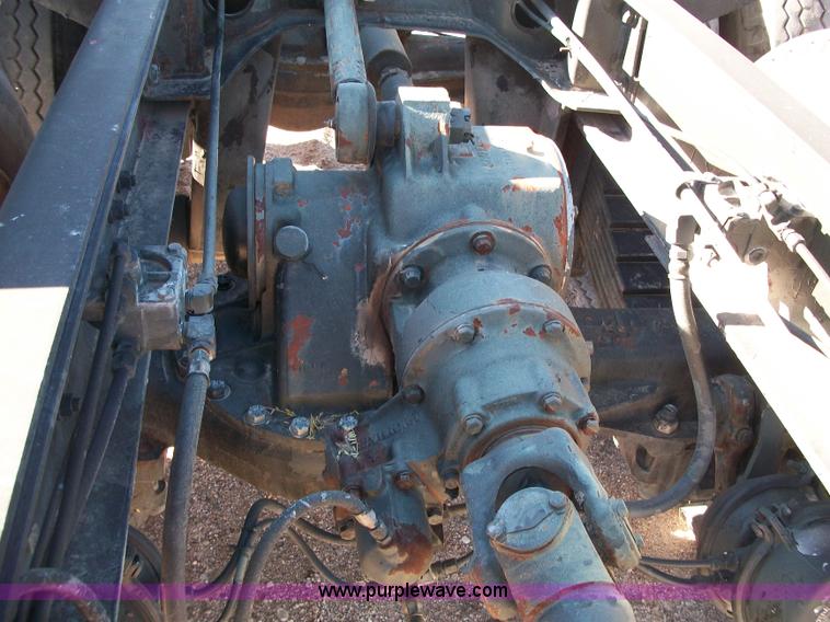 image for item C1769 1983 Mack DM4 truck cab and chassis