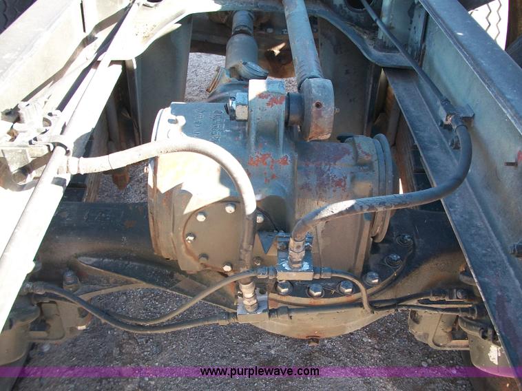 image for item C1769 1983 Mack DM4 truck cab and chassis