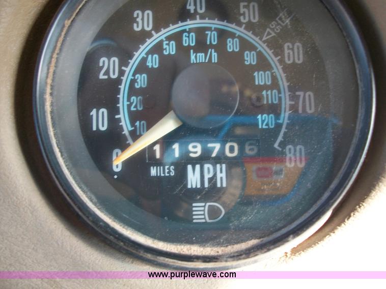 image for item C1769 1983 Mack DM4 truck cab and chassis