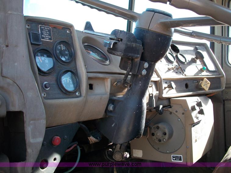 image for item C1769 1983 Mack DM4 truck cab and chassis