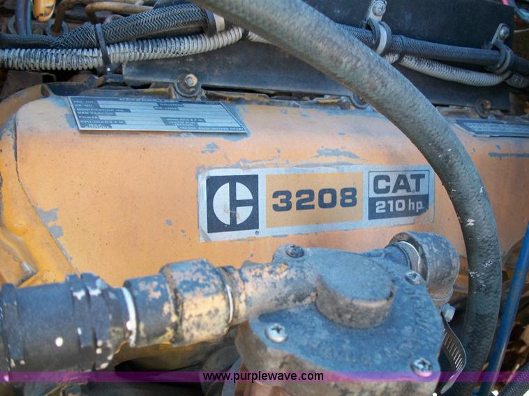 image for item C1769 1983 Mack DM4 truck cab and chassis