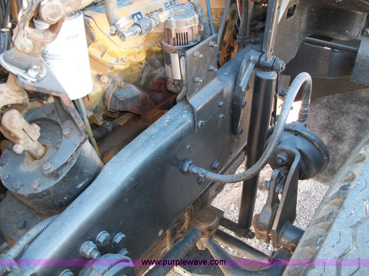 image for item C1769 1983 Mack DM4 truck cab and chassis