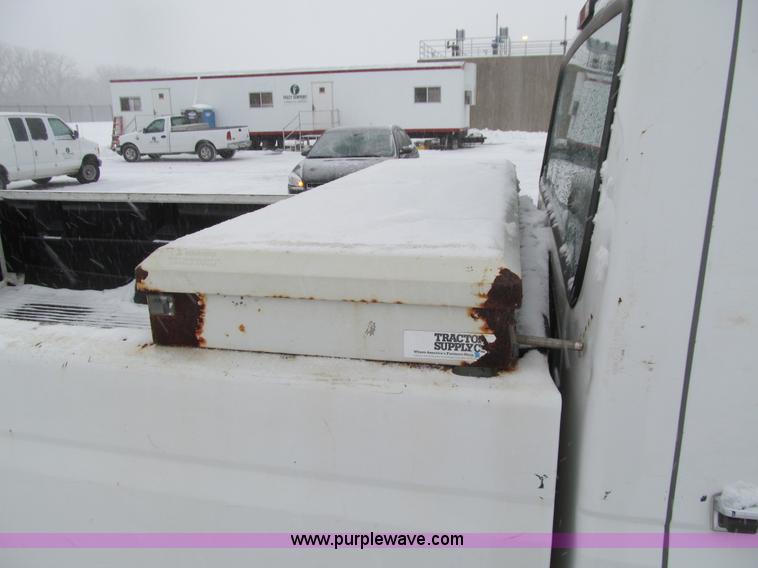 image for item E4662 1997 Ford F250 Super Duty pickup truck