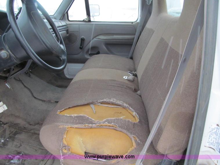 image for item E4662 1997 Ford F250 Super Duty pickup truck