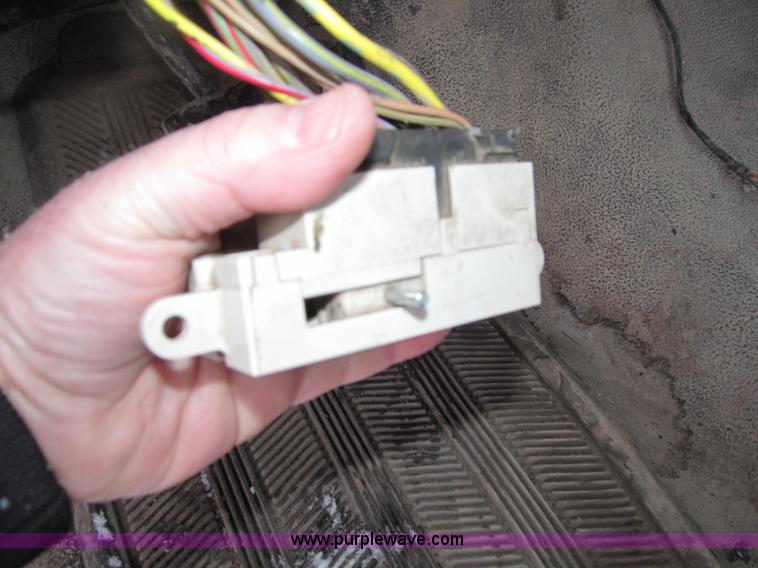 image for item E4662 1997 Ford F250 Super Duty pickup truck