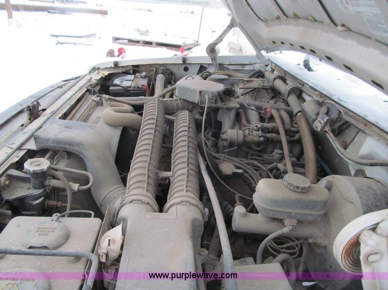 image for item E4662 1997 Ford F250 Super Duty pickup truck