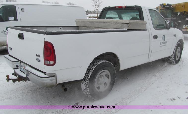 image for item E4663 2004 Ford F150 Heritage XL pickup truck