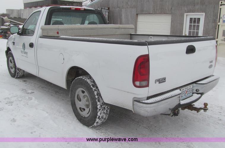 image for item E4663 2004 Ford F150 Heritage XL pickup truck