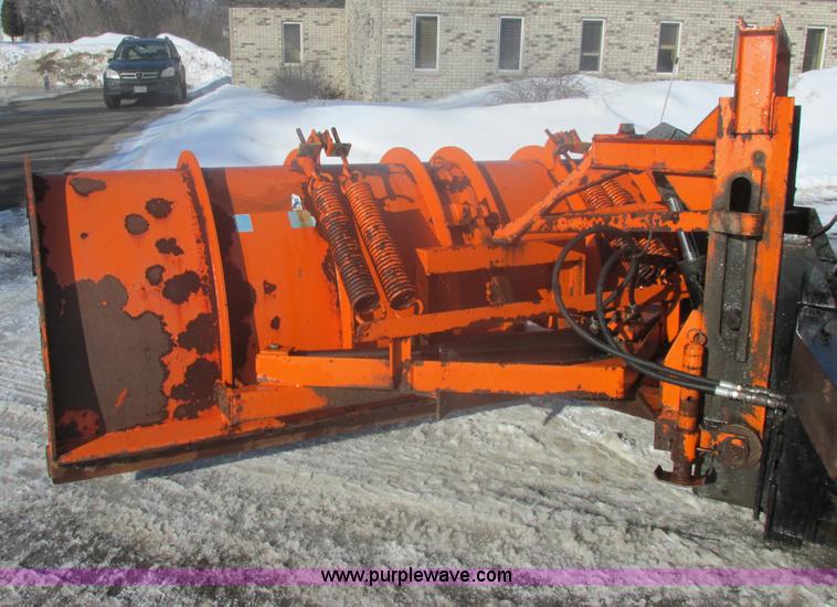 image for item E5277 1999 International 2554 dump truck