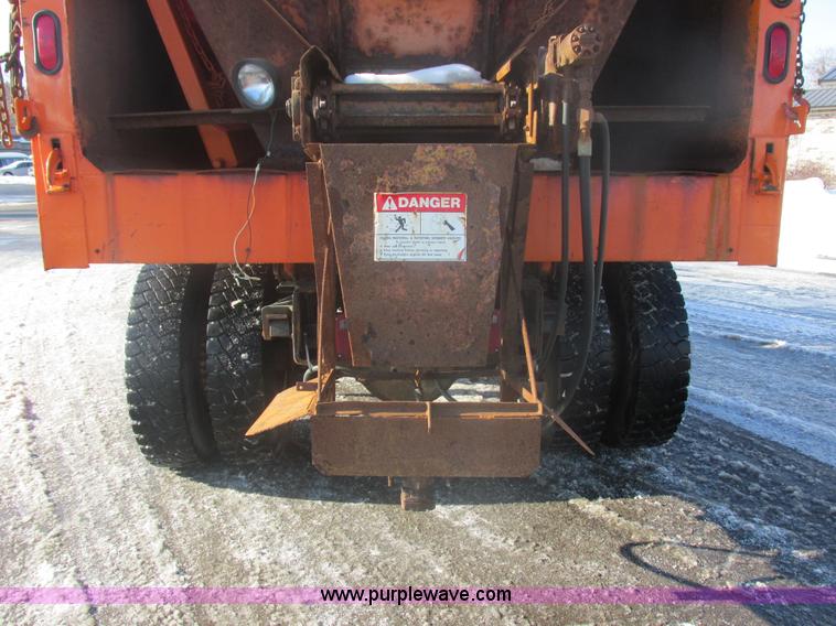 image for item E5277 1999 International 2554 dump truck