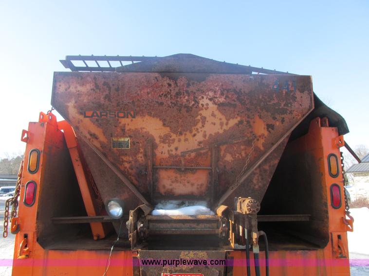 image for item E5277 1999 International 2554 dump truck