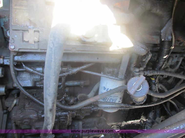 image for item E5277 1999 International 2554 dump truck