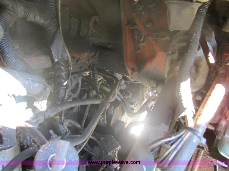 image for item E5277 1999 International 2554 dump truck