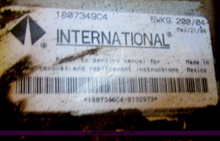 image for item E5277 1999 International 2554 dump truck