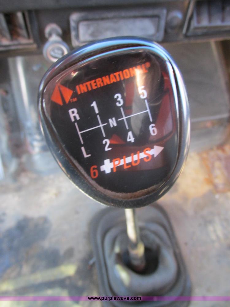 image for item E5277 1999 International 2554 dump truck