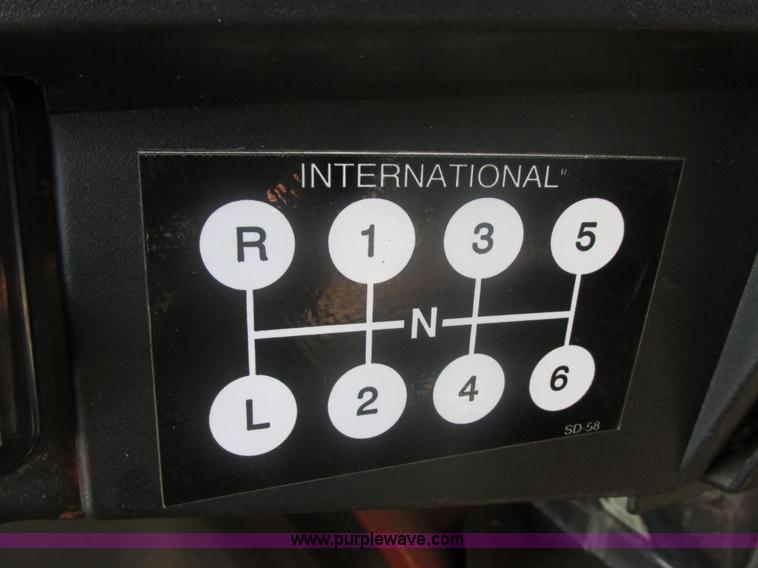 image for item E5277 1999 International 2554 dump truck