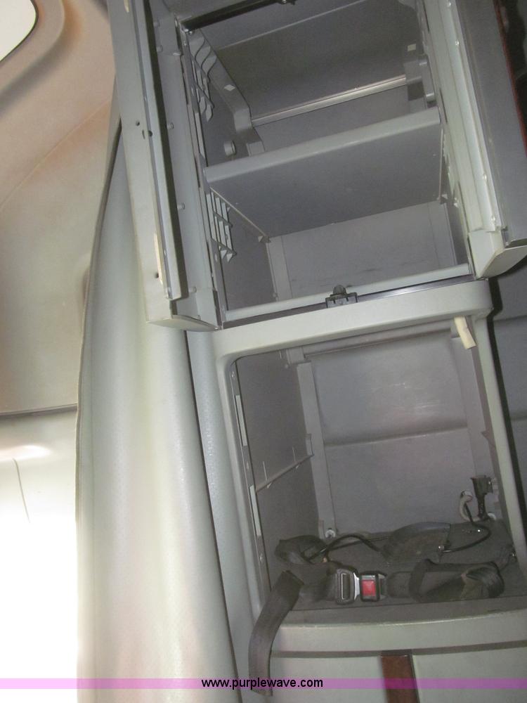 image for item F7259 2001 Freightliner Century Class ST120 semi truck