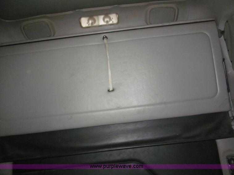 image for item F7259 2001 Freightliner Century Class ST120 semi truck