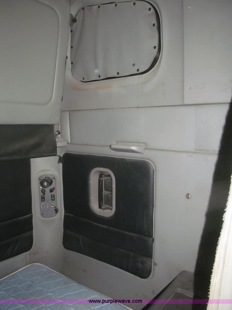 image for item F7259 2001 Freightliner Century Class ST120 semi truck